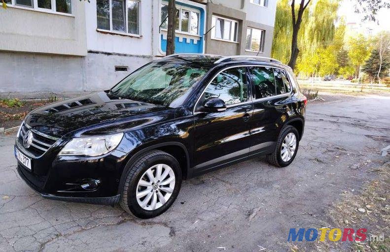 2010' Volkswagen Tiguan photo #1