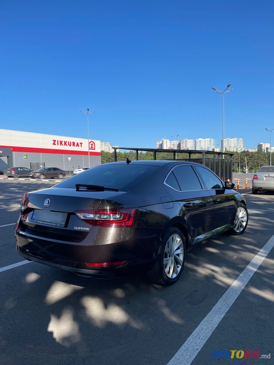 2016' Skoda Superb photo #4