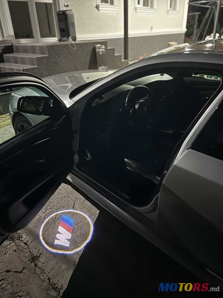 2009' BMW 5 Series photo #3