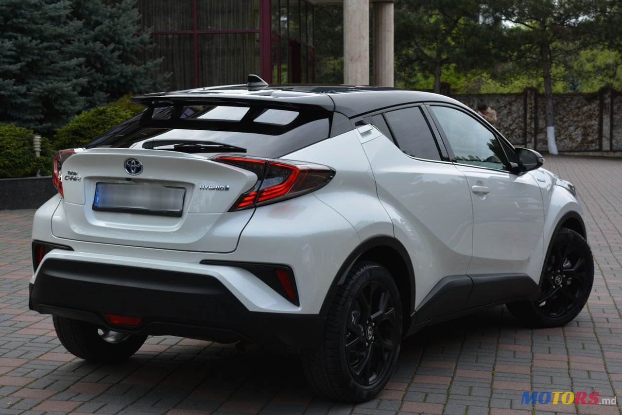 2018' Toyota C-HR photo #3