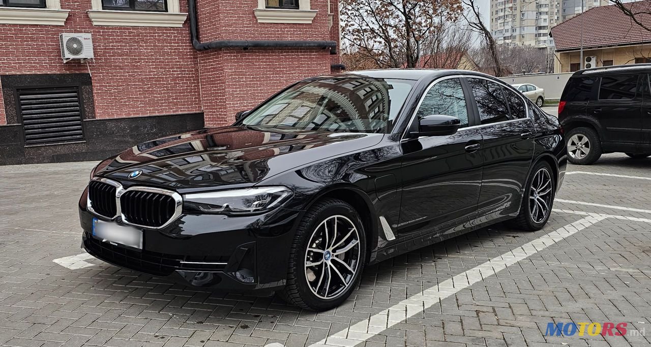 2020' BMW 5 Series photo #2