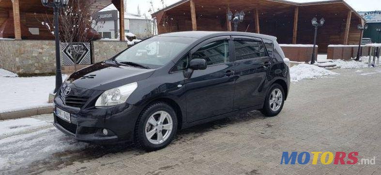 2010' Toyota Verso photo #1