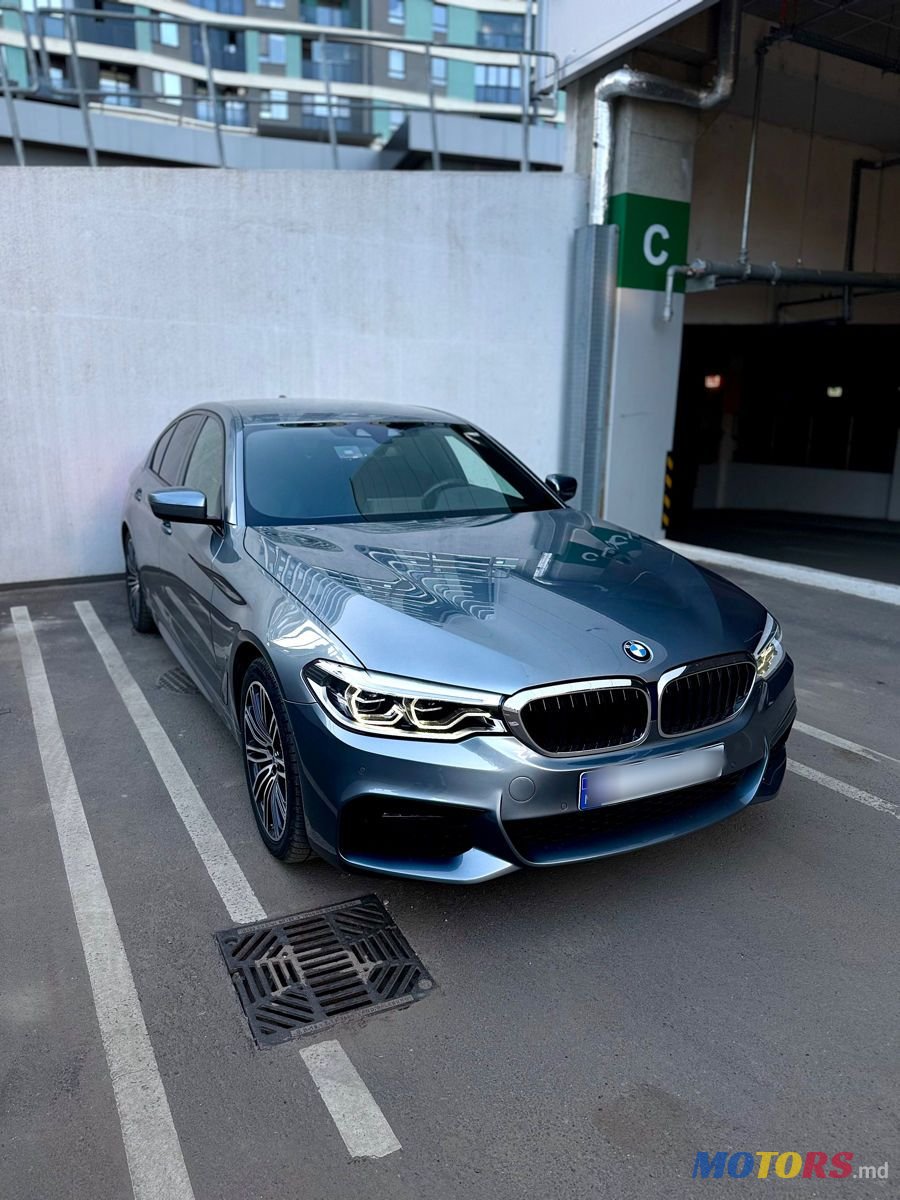 2019' BMW 5 Series photo #1