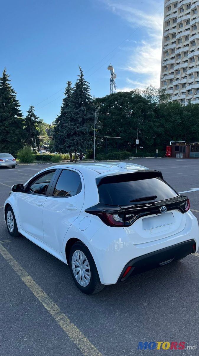 2022' Toyota Yaris photo #5