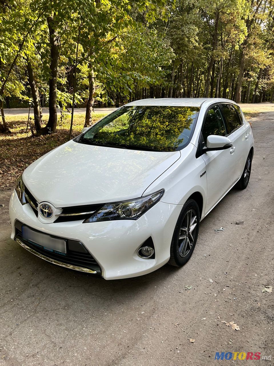 2014' Toyota Auris photo #1