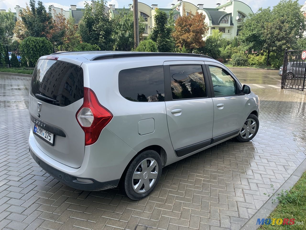 2012' Dacia Lodgy photo #5
