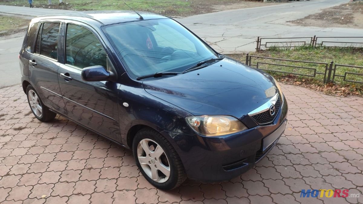 2005' Mazda 2 photo #5