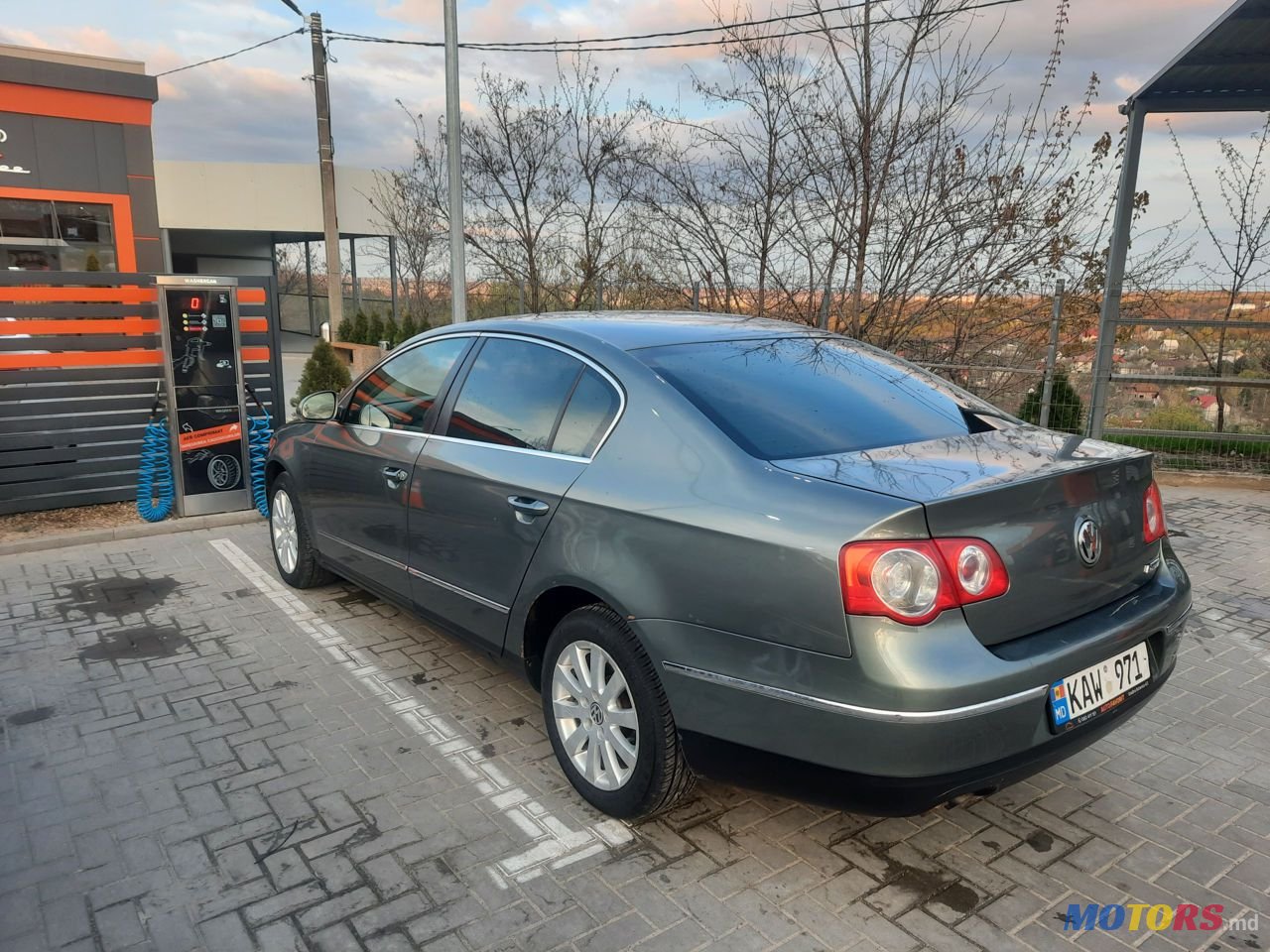 2008' Volkswagen Passat photo #1