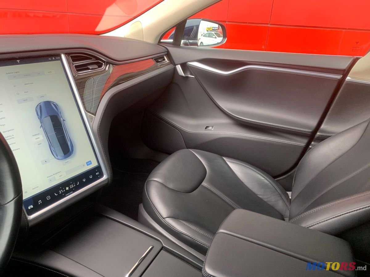 2015' Tesla Model S photo #4