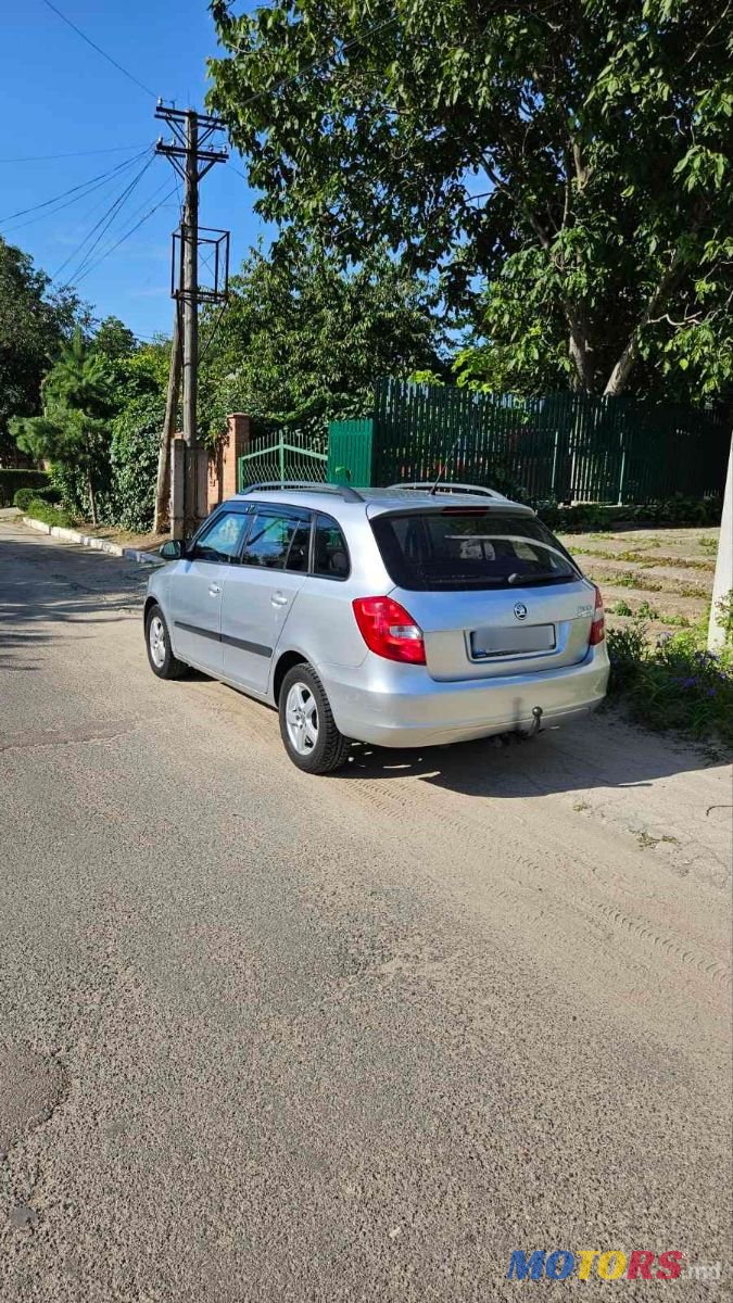 2008' Skoda Fabia photo #4