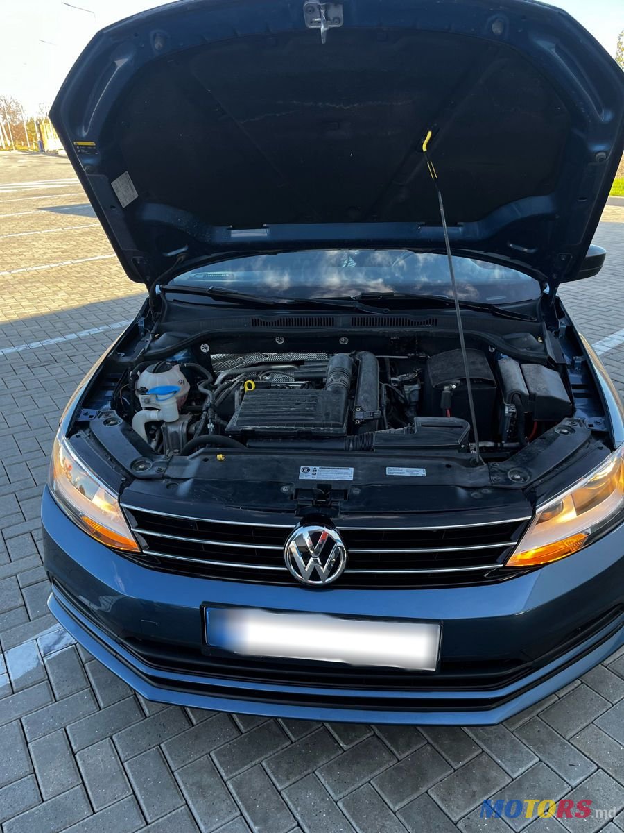 2016' Volkswagen Jetta photo #5