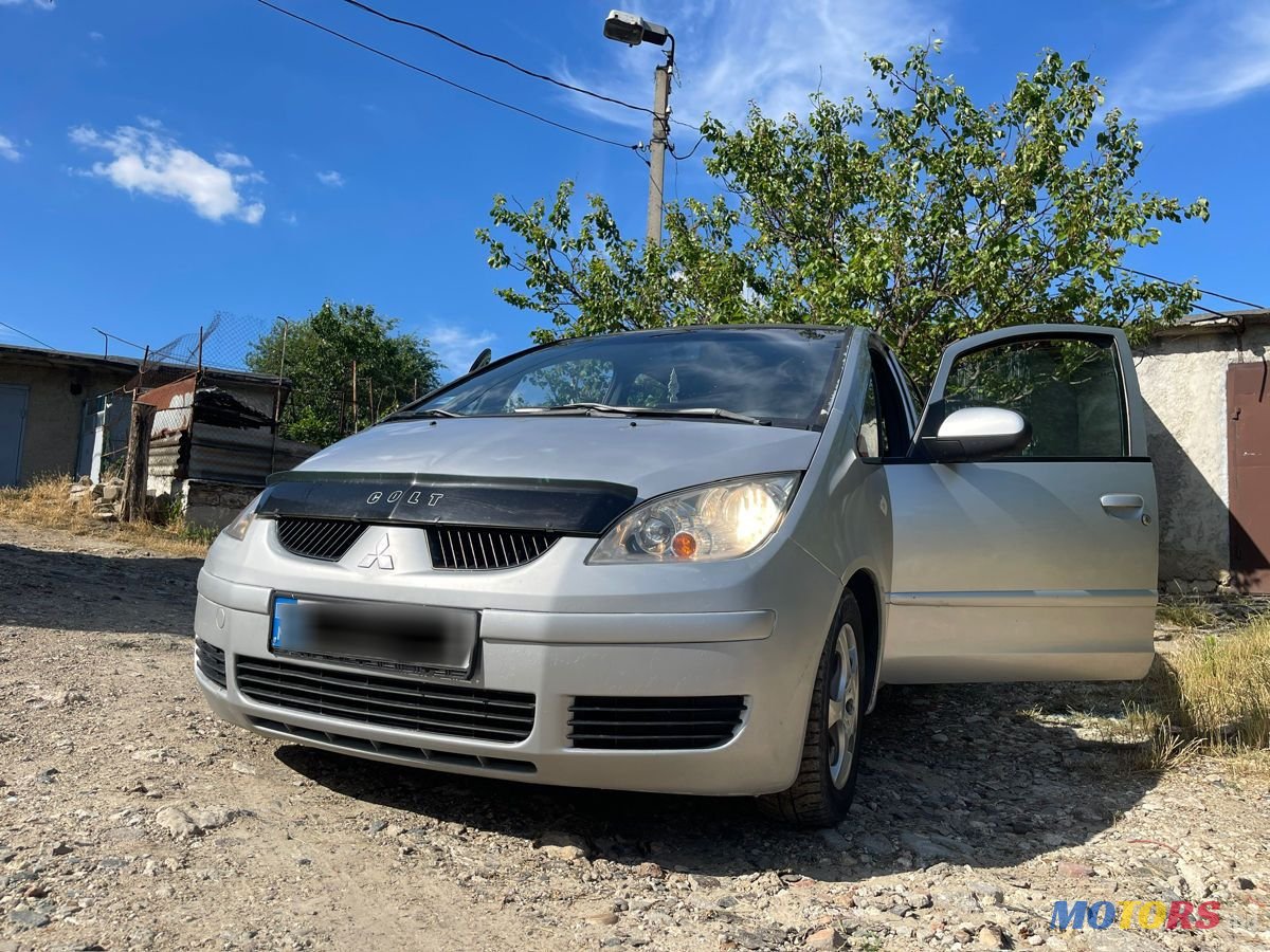 2006' Mitsubishi Colt photo #1