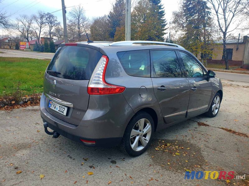 2013' Renault Grand Scenic photo #6