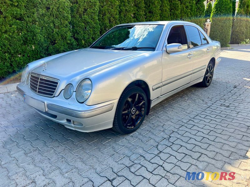 2001' Mercedes-Benz E Класс photo #1