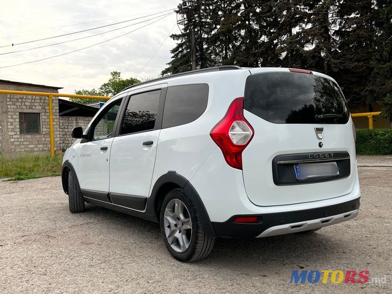 2018' Dacia Lodgy photo #6