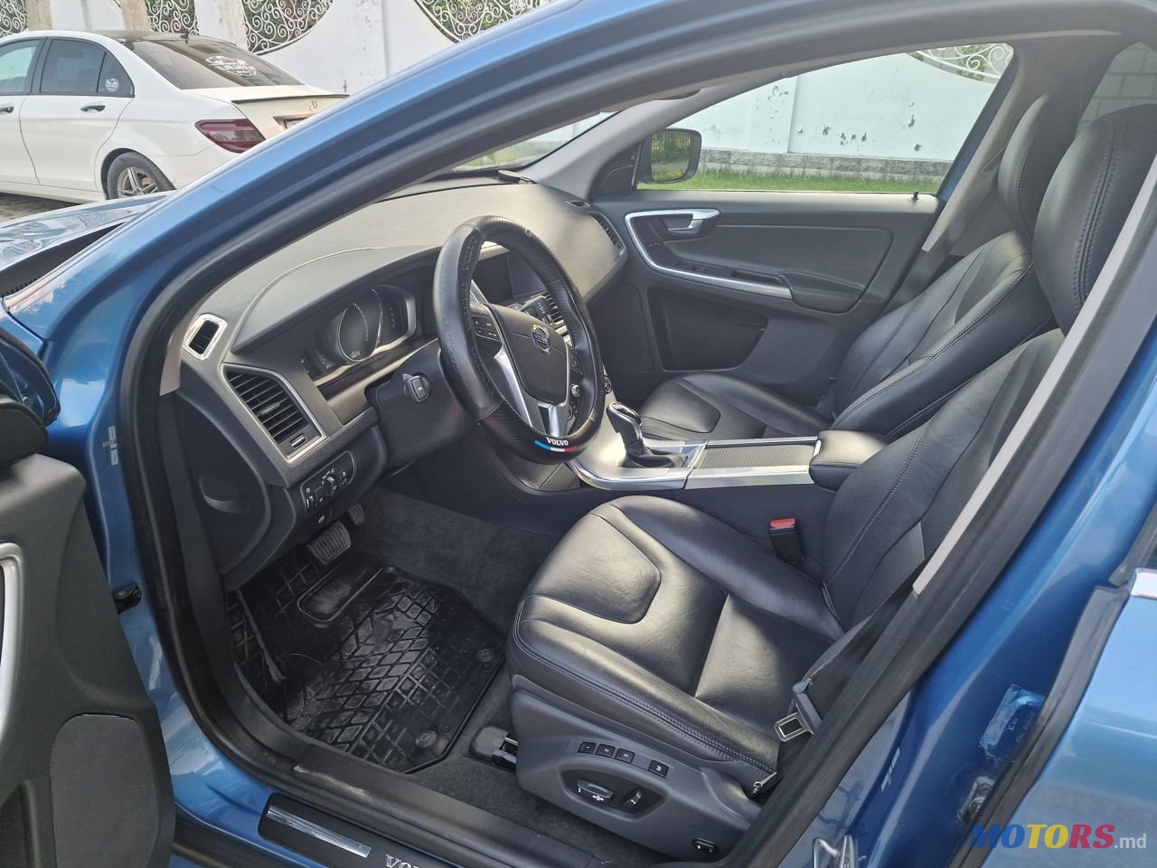 2016' Volvo XC60 photo #6