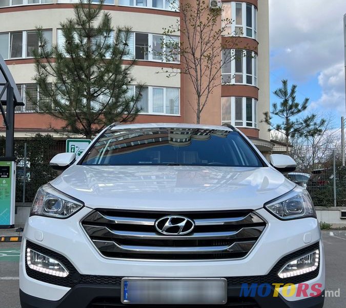 2015' Hyundai Santa Fe photo #6
