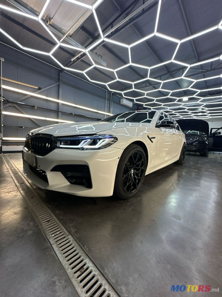 2015' BMW 5 Series photo #4