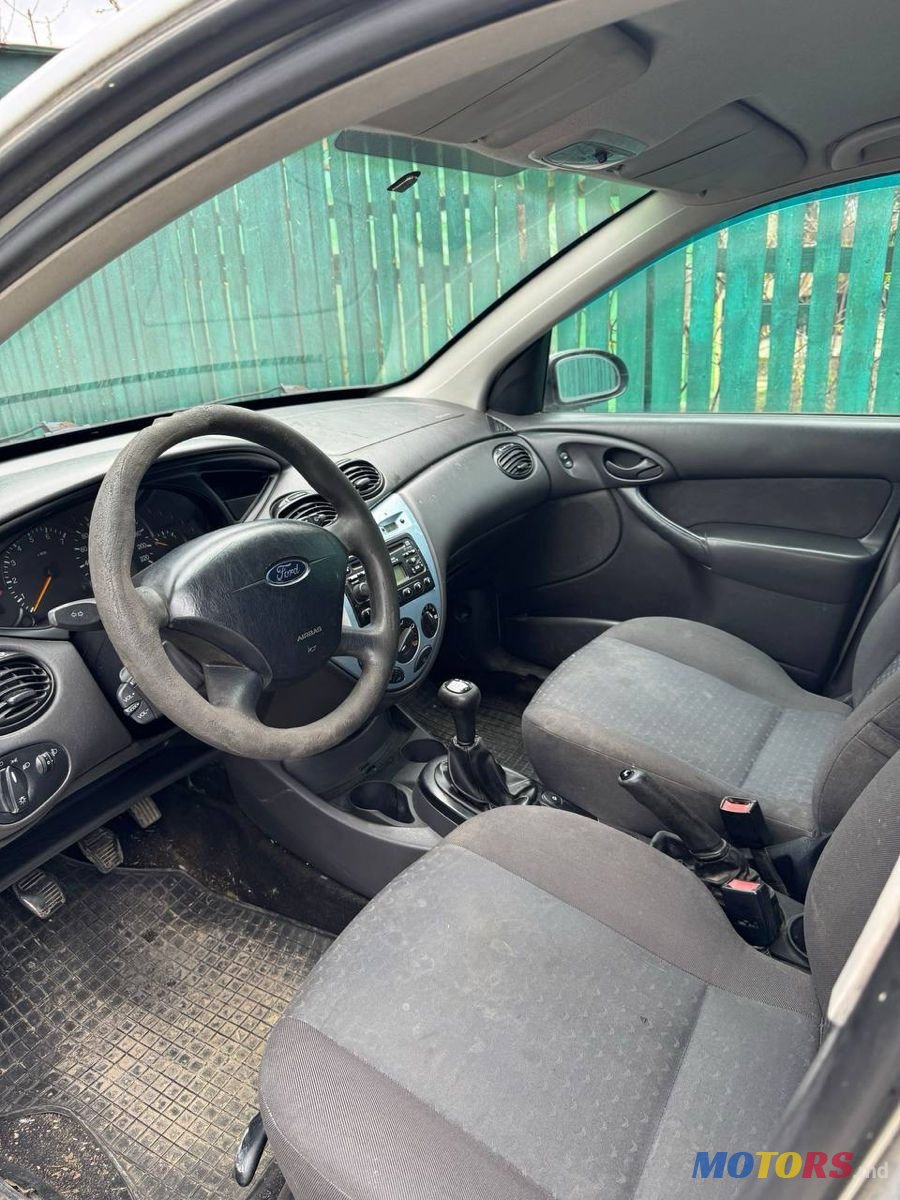 2004' Ford Focus photo #6