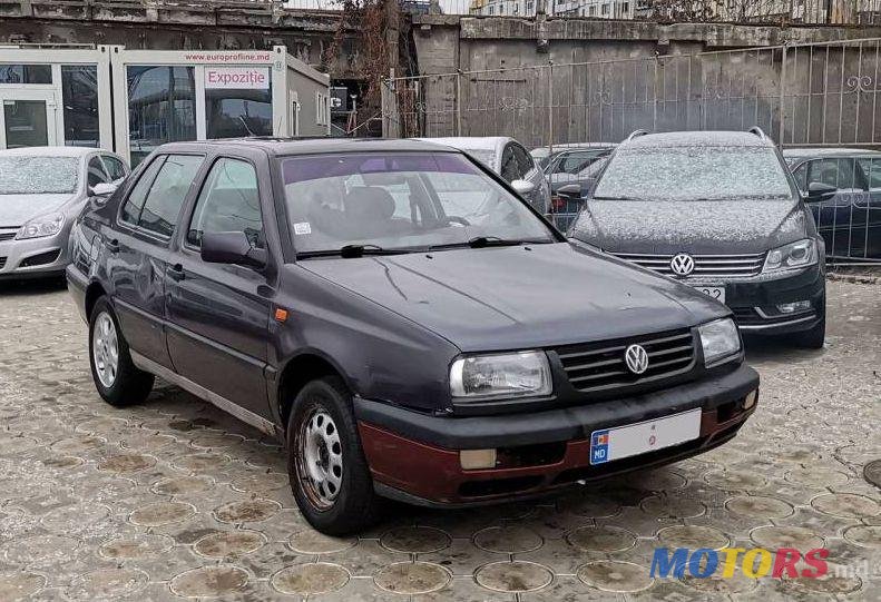 1993' Volkswagen Vento photo #1