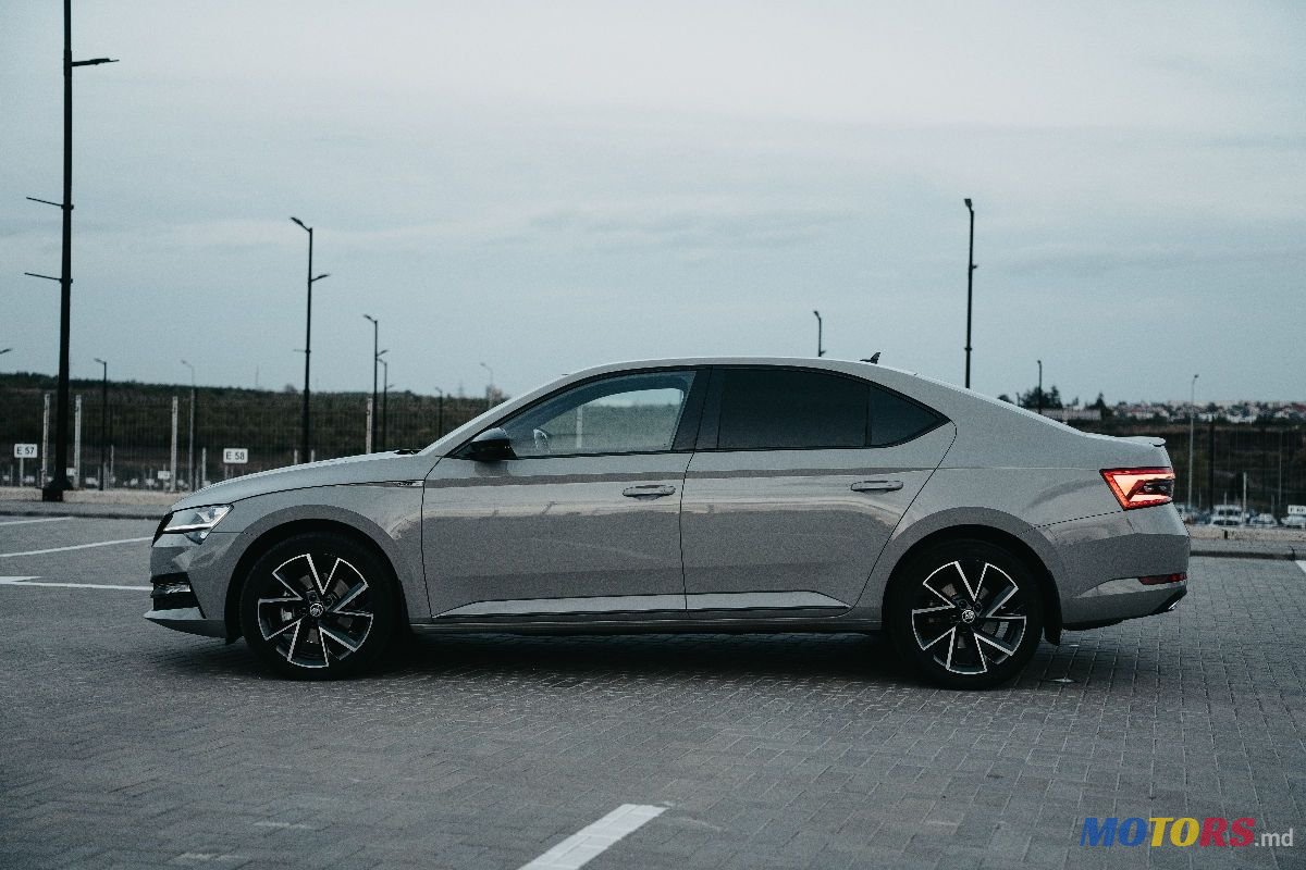 2023' Skoda Superb photo #2