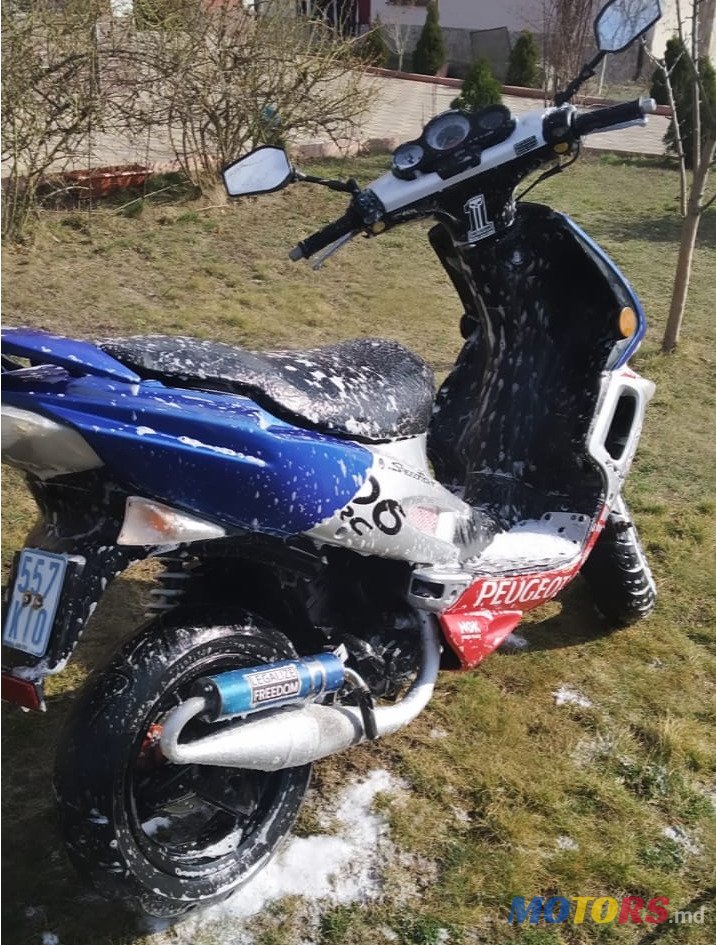 2003' Peugeot Speedfight2 photo #1