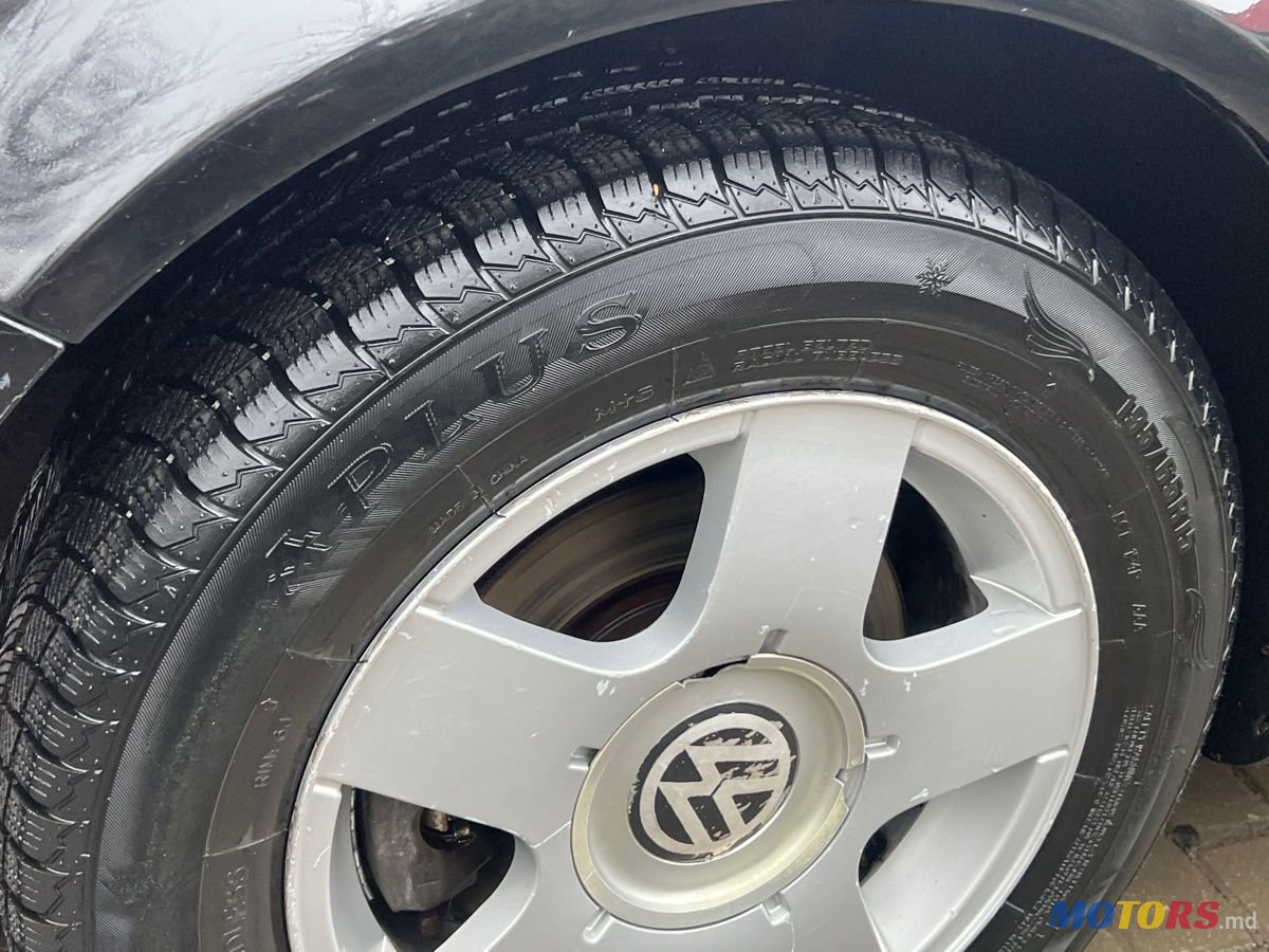 2000' Volkswagen Golf photo #6