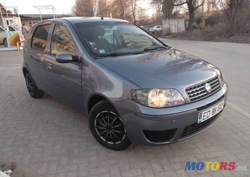 2004' Fiat Punto photo #1