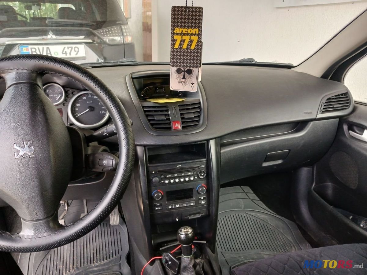 2009' Peugeot 207 photo #6