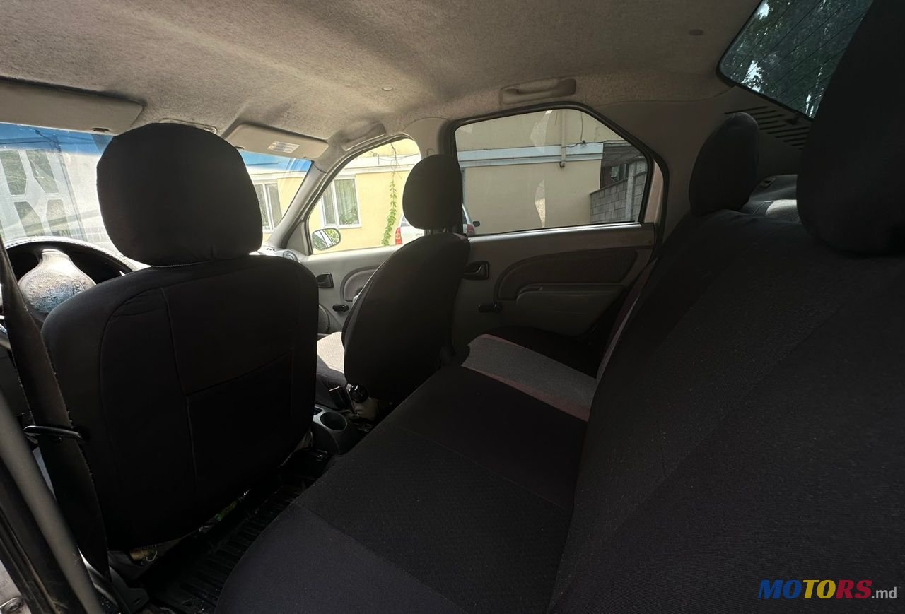 2007' Dacia Logan photo #1