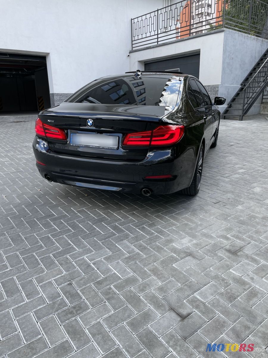 2017' BMW 5 Series photo #4