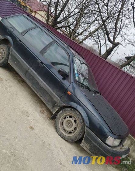 1993' Volkswagen Passat photo #1