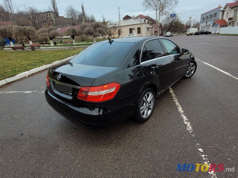 2011' Mercedes-Benz E-Class photo #4