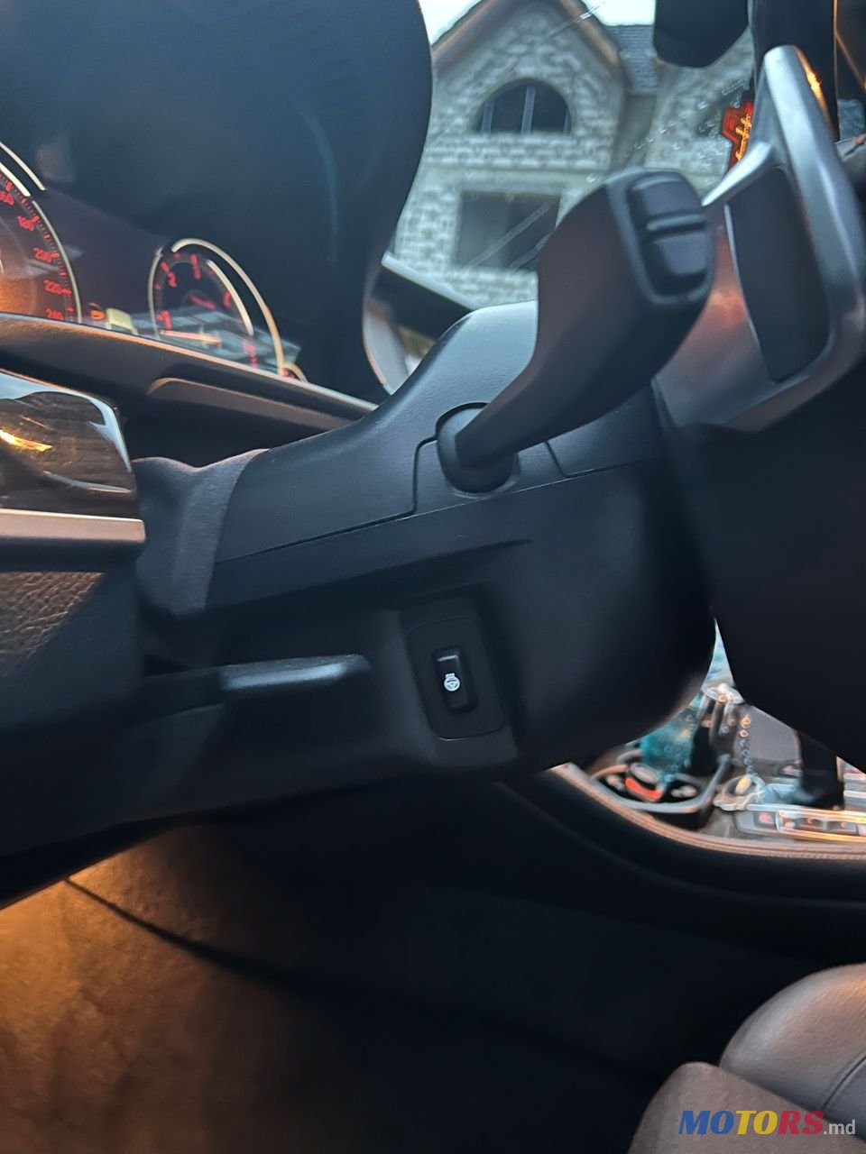 2013' BMW 5 Series photo #3