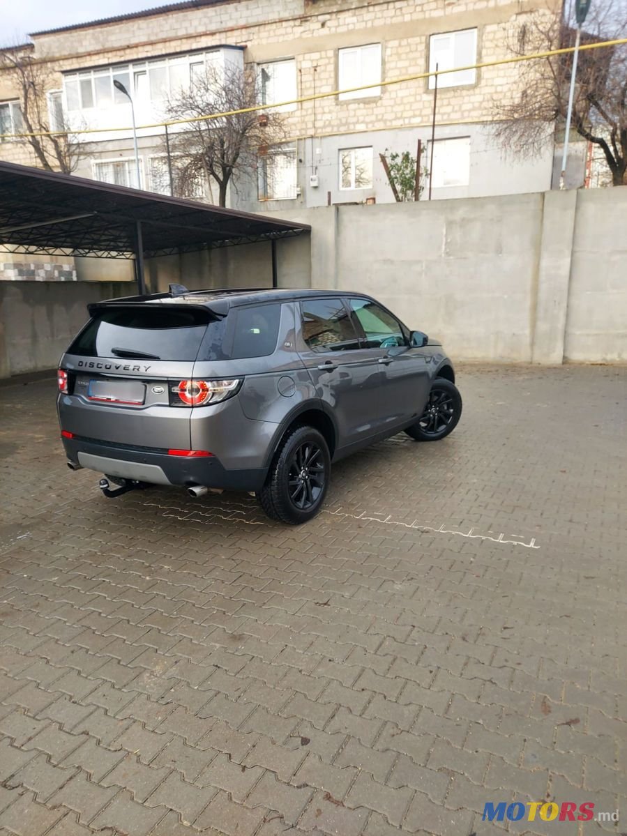 2017' Land Rover Discovery Sport photo #2
