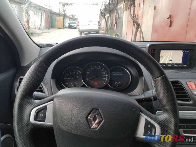 2010' Renault Fluence photo #2