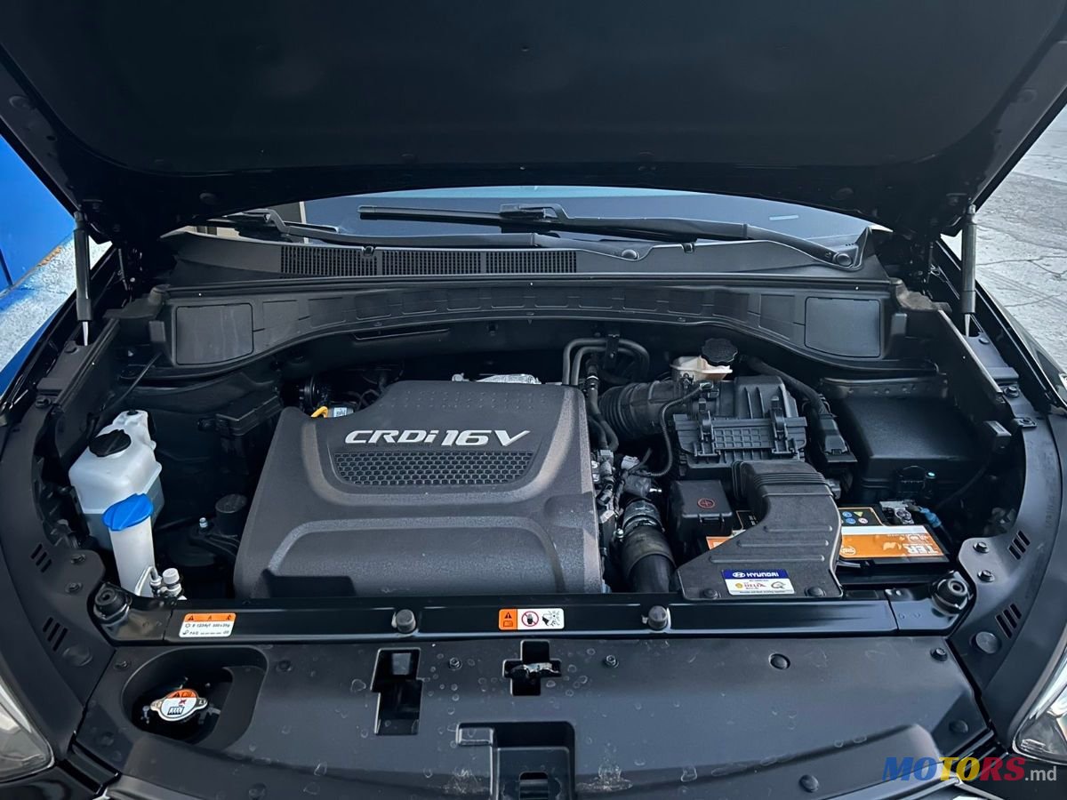 2017' Hyundai Santa Fe photo #4