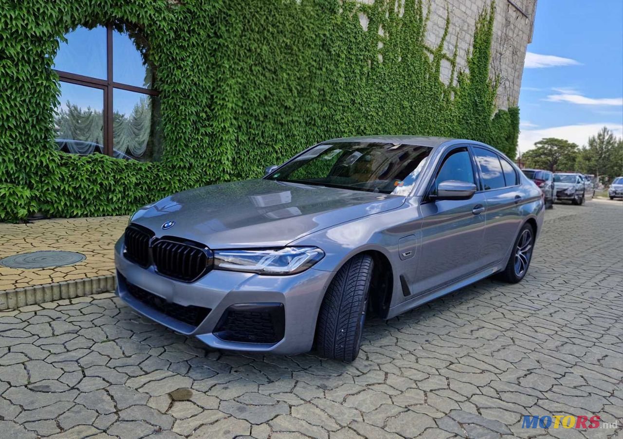 2023' BMW 5 Series photo #4