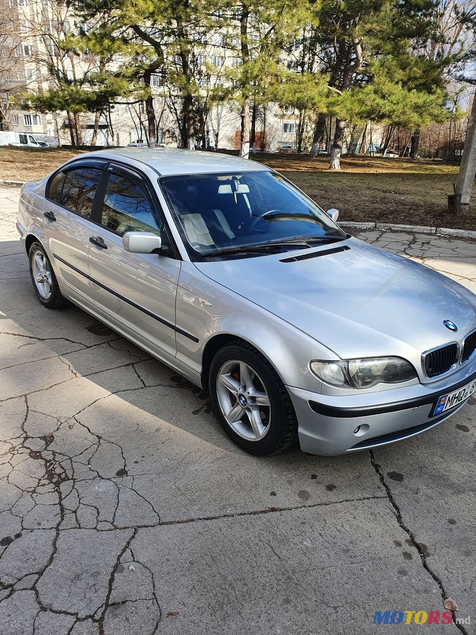 2004' BMW 3 Series photo #2