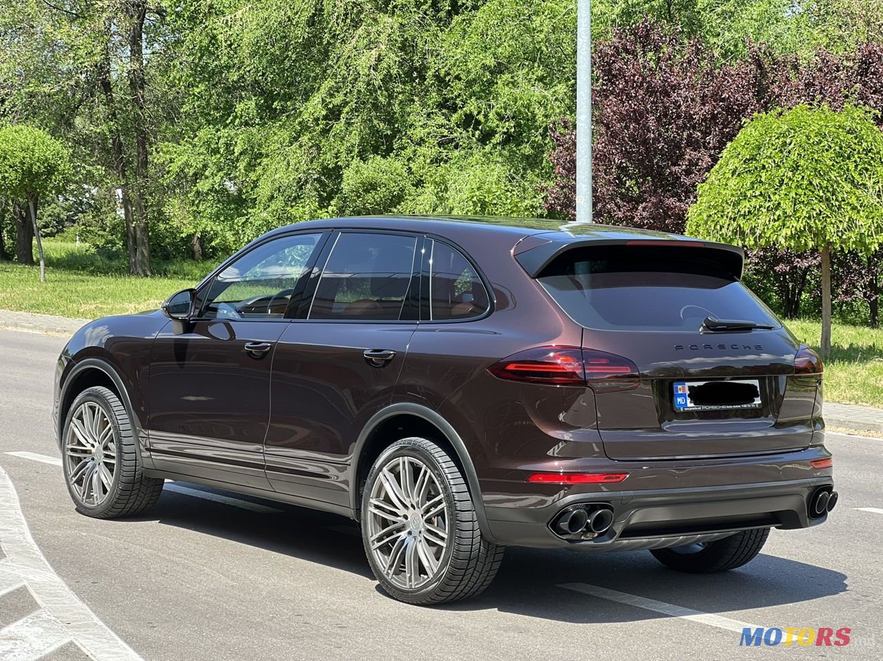 2016' Porsche Cayenne photo #3