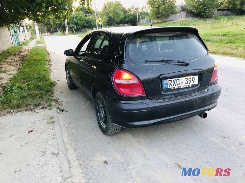 2001' Nissan Almera photo #3