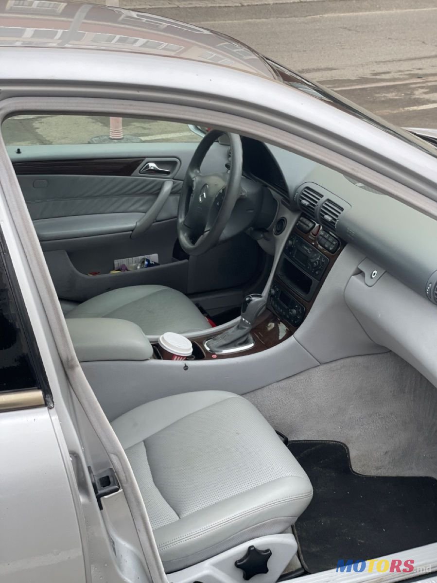 2003' Mercedes-Benz C Класс photo #2