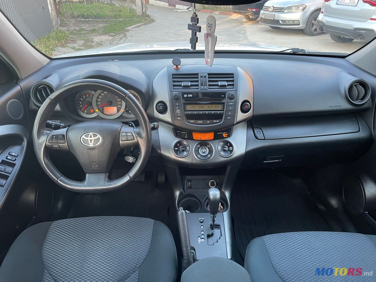 2011' Toyota RAV4 photo #5