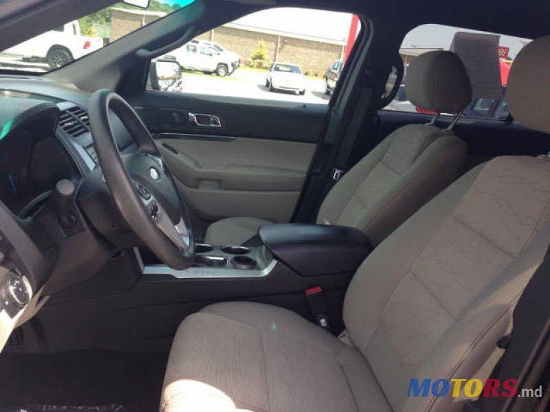 2014' Ford Explorer photo #5