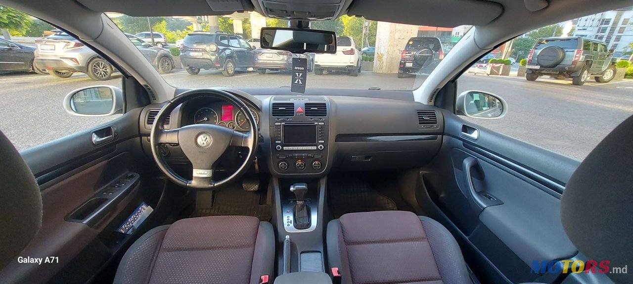 2007' Volkswagen Golf photo #5