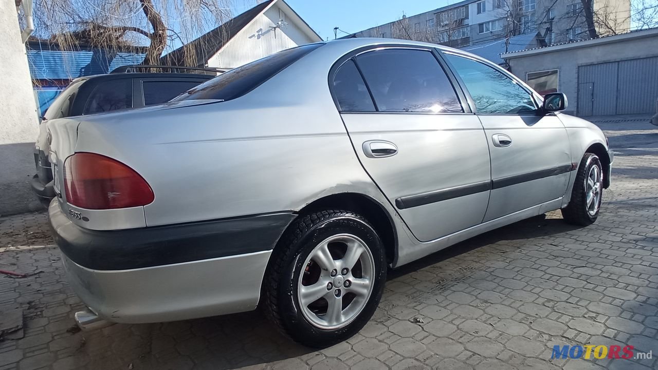 2000' Toyota Avensis photo #3