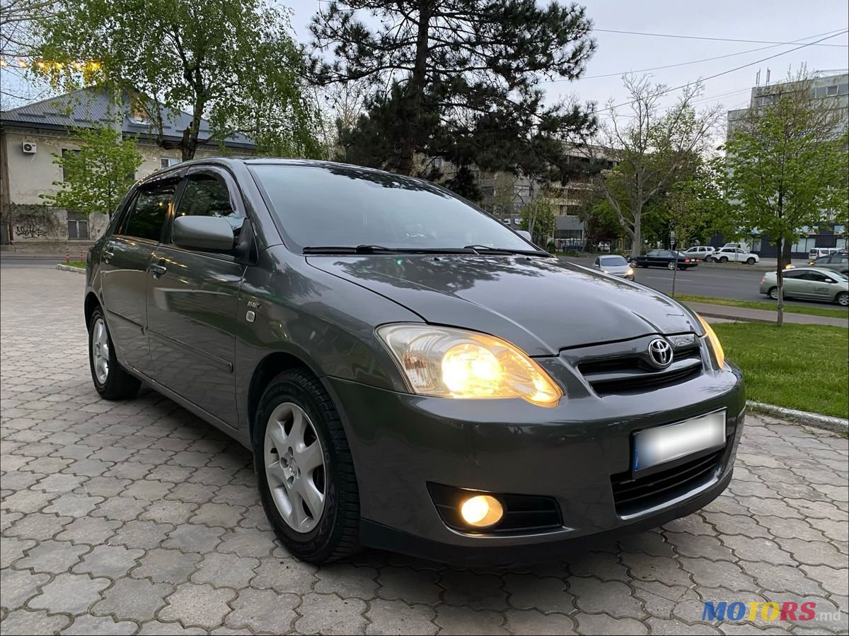 2005' Toyota Corolla photo #4