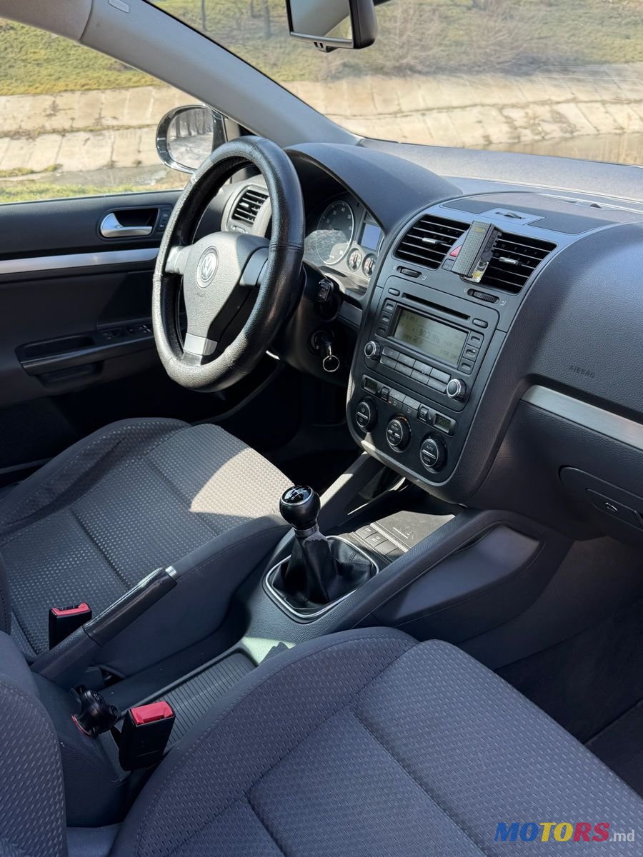 2006' Volkswagen Jetta photo #2