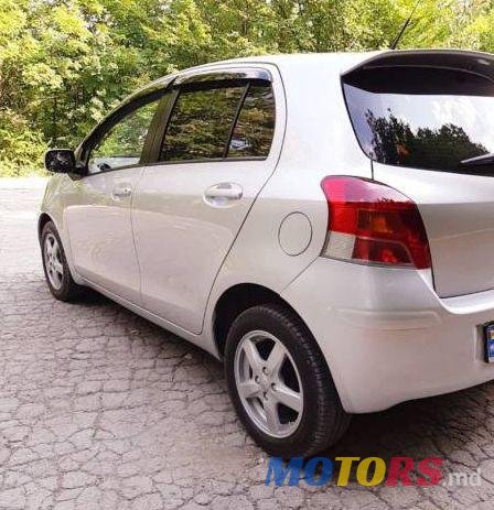 2009' Toyota Yaris photo #4