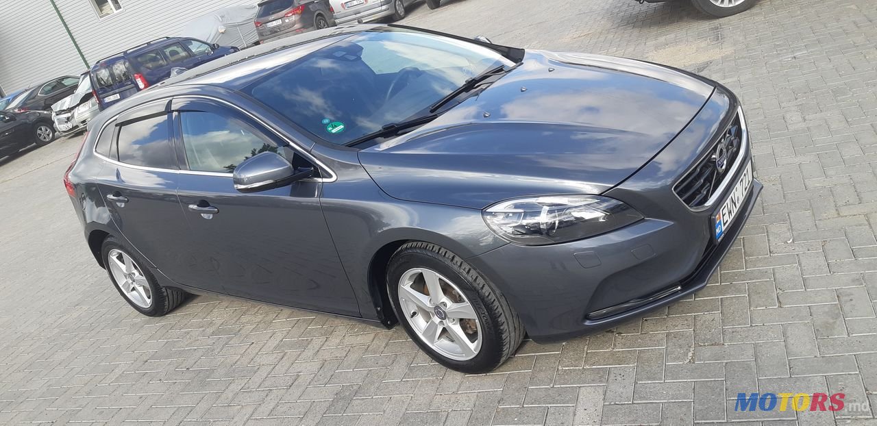 2013' Volvo V40 photo #3